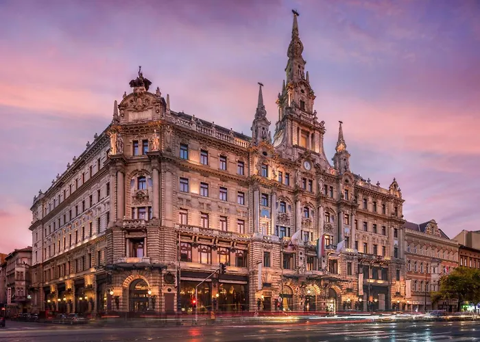 Stylish 2-Bedroom Apartment In Central Budapest